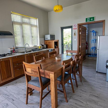 Laolabatwo Villa La Gaulette Buitenkant foto